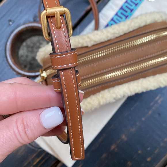 Tory Burch Perry Bombe Shearling Mini Bag - Picture 16 of 16